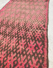 Load image into Gallery viewer, Pretty in Pink