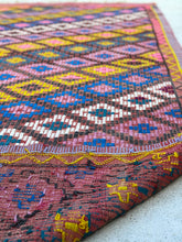Load image into Gallery viewer, Handmade Turkish vintage Anatolian kelim rug "Neon Nomad" from Anatolia. Turkisk vintage kelim matta "Neon Nomad" från Anatolien. Tyrkisk vintage kelim tæppe "Neon Nomad" fra Anatolia. Tyrkisk vintage kelim teppe "Neon Nomad" fra Anatolia. Turkkilainen vintage kelim-matto Anatolialta "Neon Nomad".