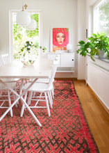 Load image into Gallery viewer, Vintage Moroccan berber wool rug "Pretty in Pink" from Beni Mguild. Marockansk matta berber i ull "Pretty in Pink" från Beni Mguild. Marokkansk berber tæppe i uld "Pretty in Pink" fra Beni Mguild. Marokkansk berber teppe i ull "Pretty in Pink" fra Beni Mguild. Marokon berberimatto "Pretty in Pink" villasta Beni Mguildilta.