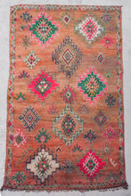 Load image into Gallery viewer, Moroccan vintage berber rug from Boujad sold by Eco from the past - Amazing Grace