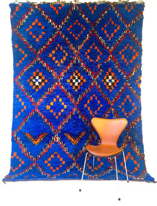 Vintage Moroccan berber wool rug "Cosmic Blue" from Beni Ourain. Marockansk matta berber i ull "Cosmic Blue" från Beni Ourain. Marokkansk berber tæppe i uld "Cosmic Blue" fra Beni Ourain. Marokkansk berber teppe i ull "Cosmic Blue" fra Beni Ourain. Marokon berberimatto "Cosmic Blue" villasta Beni Ourain.