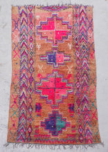Load image into Gallery viewer, Vintage Moroccan berber wool rug &quot;Funky Jam&quot; from Boujad. Marockansk matta berber i ull &quot;Funky Jam&quot; från Boujad. Marokkansk berber tæppe i uld &quot;Funky Jam&quot; fra Boujad. Marokkansk berber teppe i ull &quot;Funky Jam&quot; fra Boujad. Marokon berberimatto &quot;Funky Jam&quot; villasta Boujadista. 