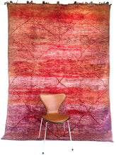 Load image into Gallery viewer, Moroccan vintage berber rug from Mrirt sold by Eco from the past - Shady Diamond